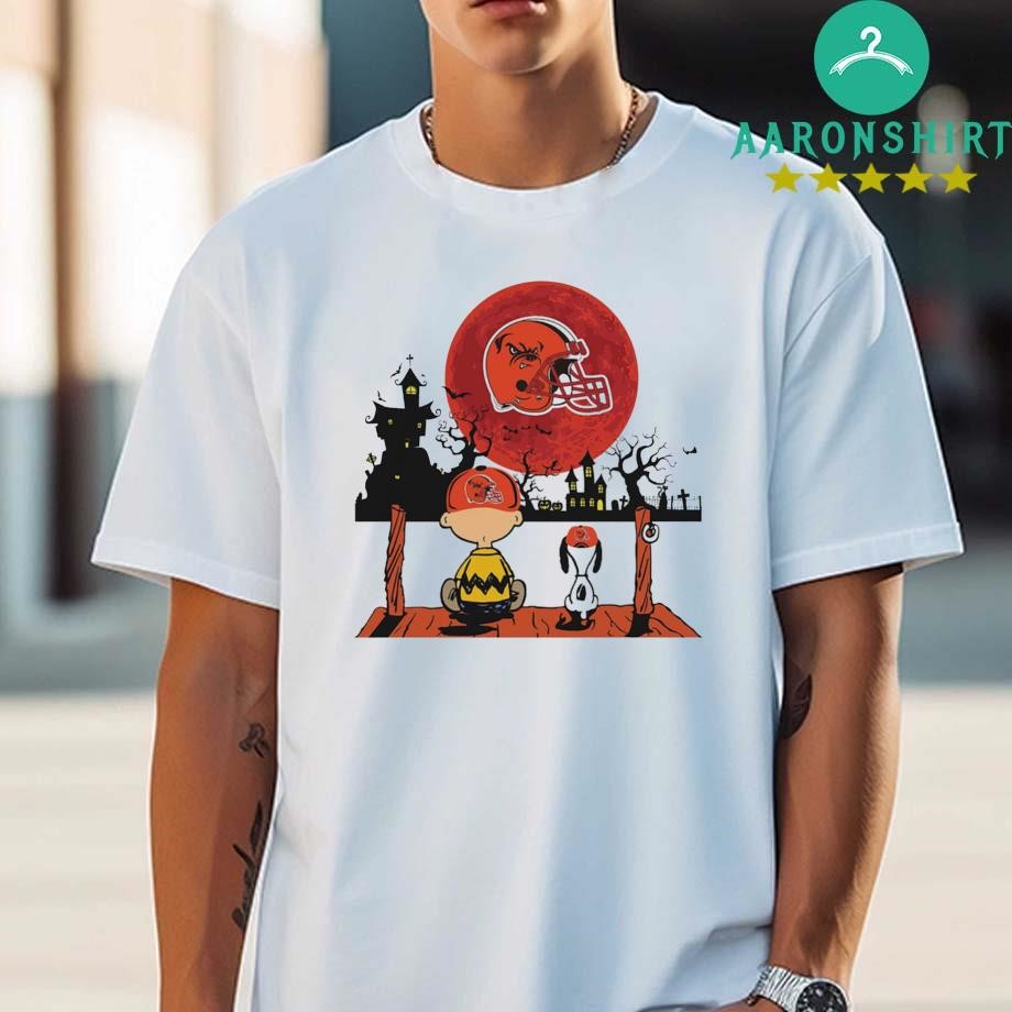 Charlie Brown And Snoopy Watching Cleveland Browns Halloween 2024 Shirt