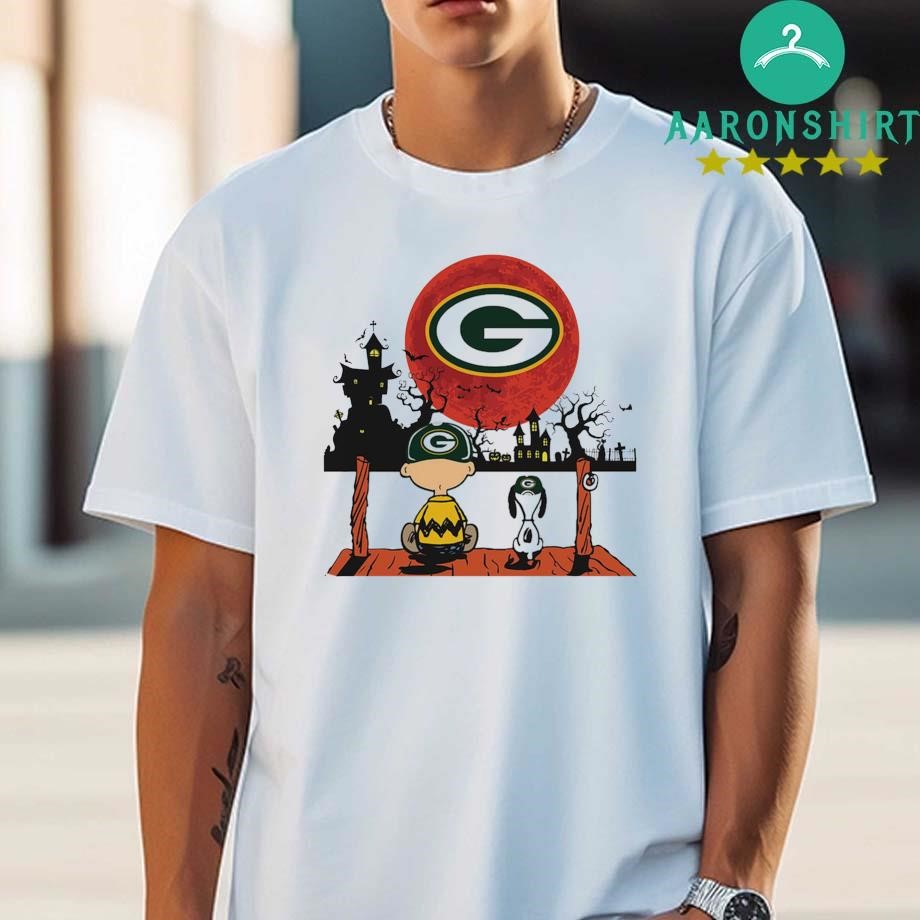 Charlie Brown And Snoopy Watching Green Bay Packers Halloween 2024 Shirt