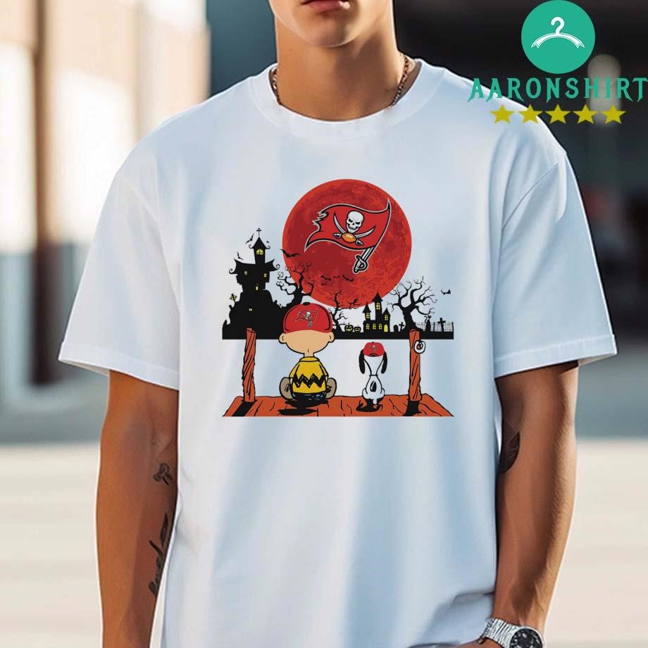 Charlie Brown And Snoopy Watching Tampa Bay Buccaneers Halloween 2024 Shirt