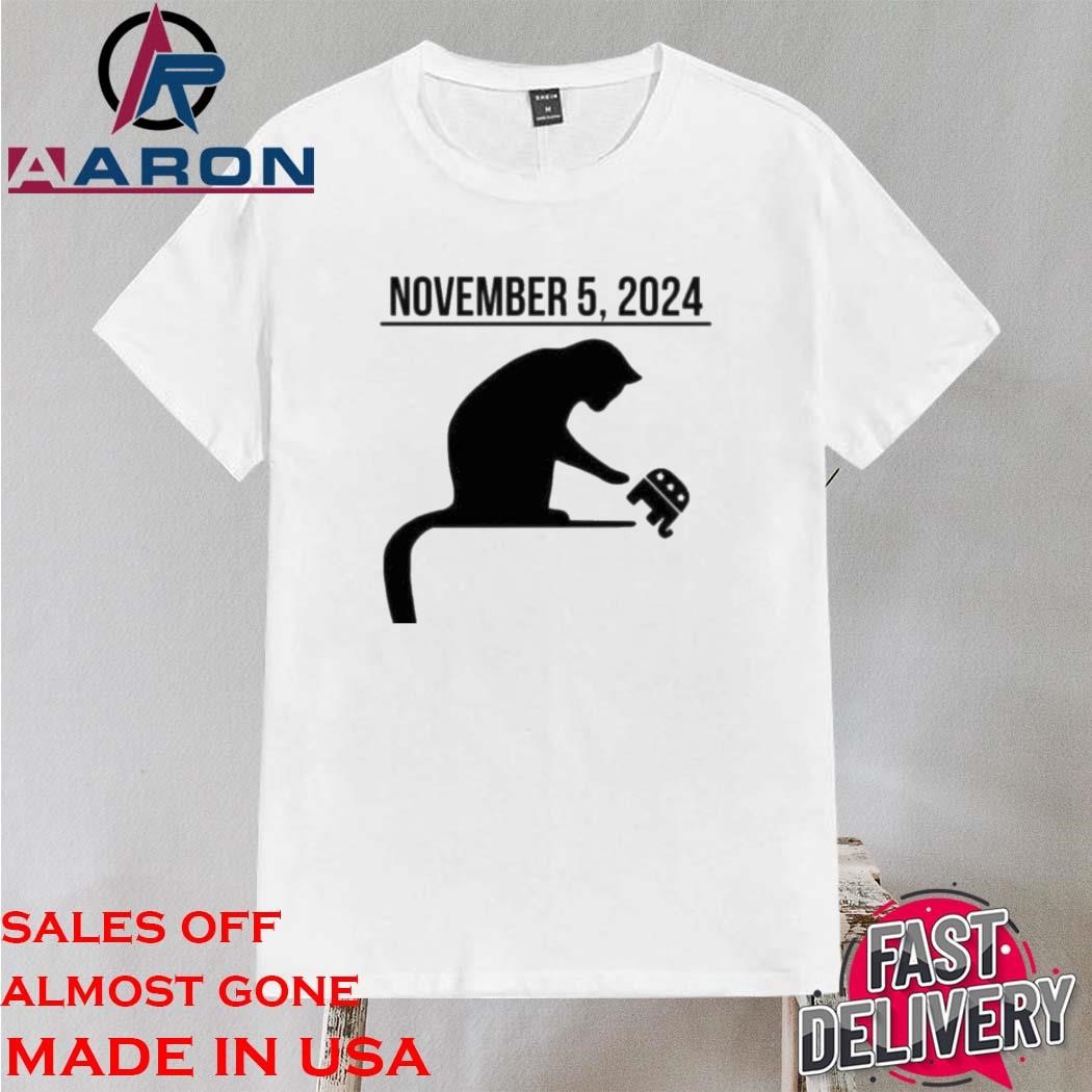 Official Cat Lady Knocking Republican November 5 2024 T-Shirt