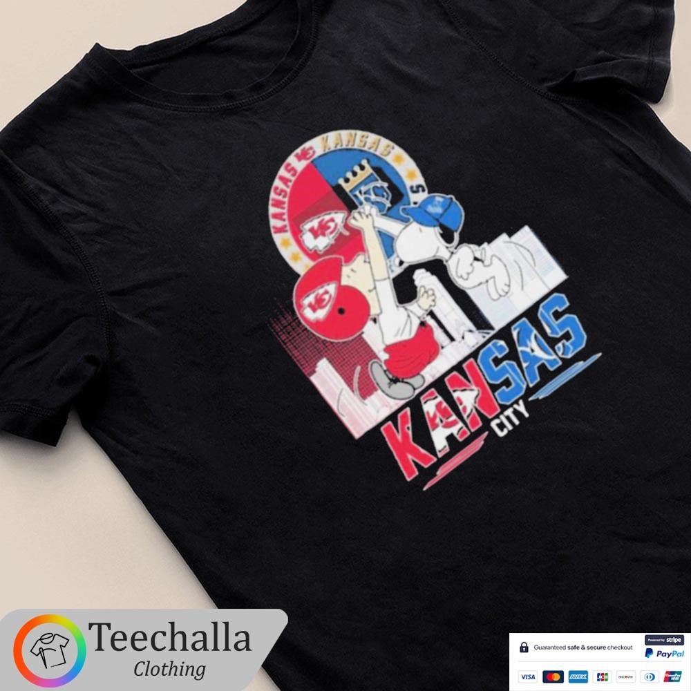 Original Official Snoopy And Charlie Browns High Five Kansas City Chiefs X Kansas City Royals Shirt